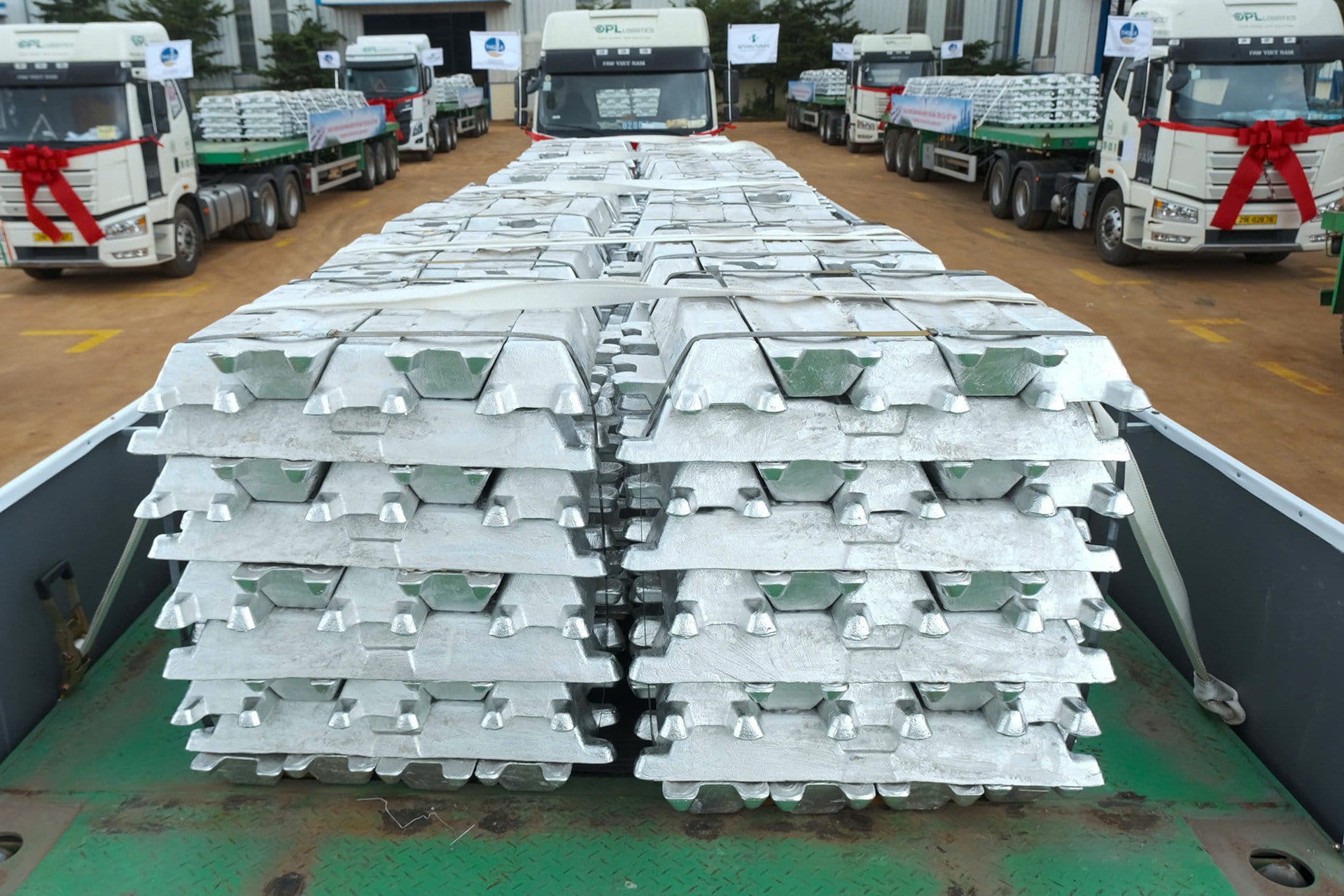Primary Aluminum Ingot Stacks B2B Export - Efreso Vietnam